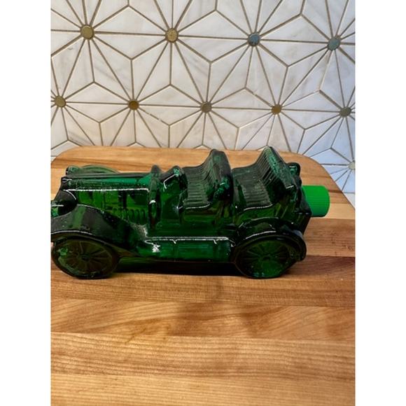 Vintage Avon Tai Winds Aftershave Car Decanter | Full‎ Bottle | Green Glass - Picture 1 of 5